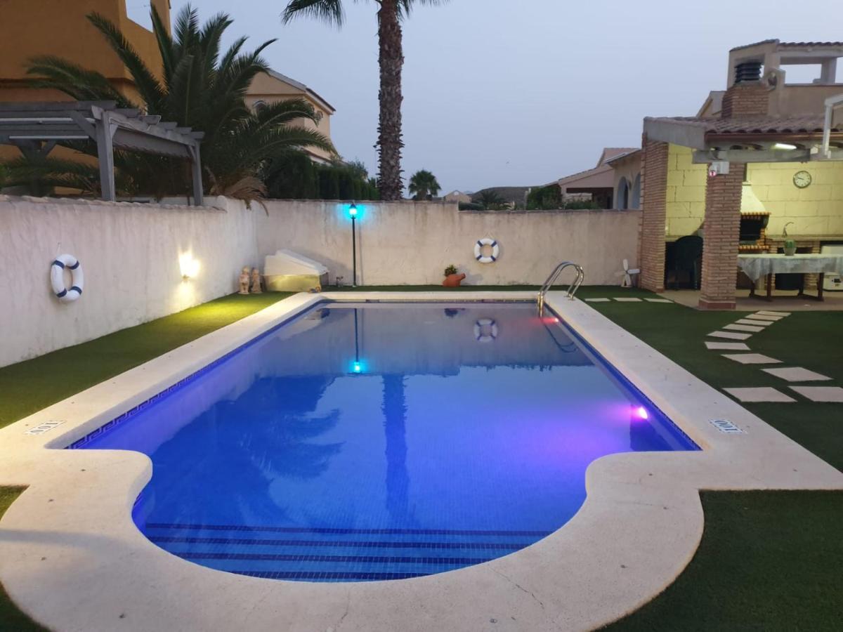Preciosa Villa Camposol